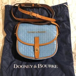 COPY - Never used Dooney & Bourke crossbody bag